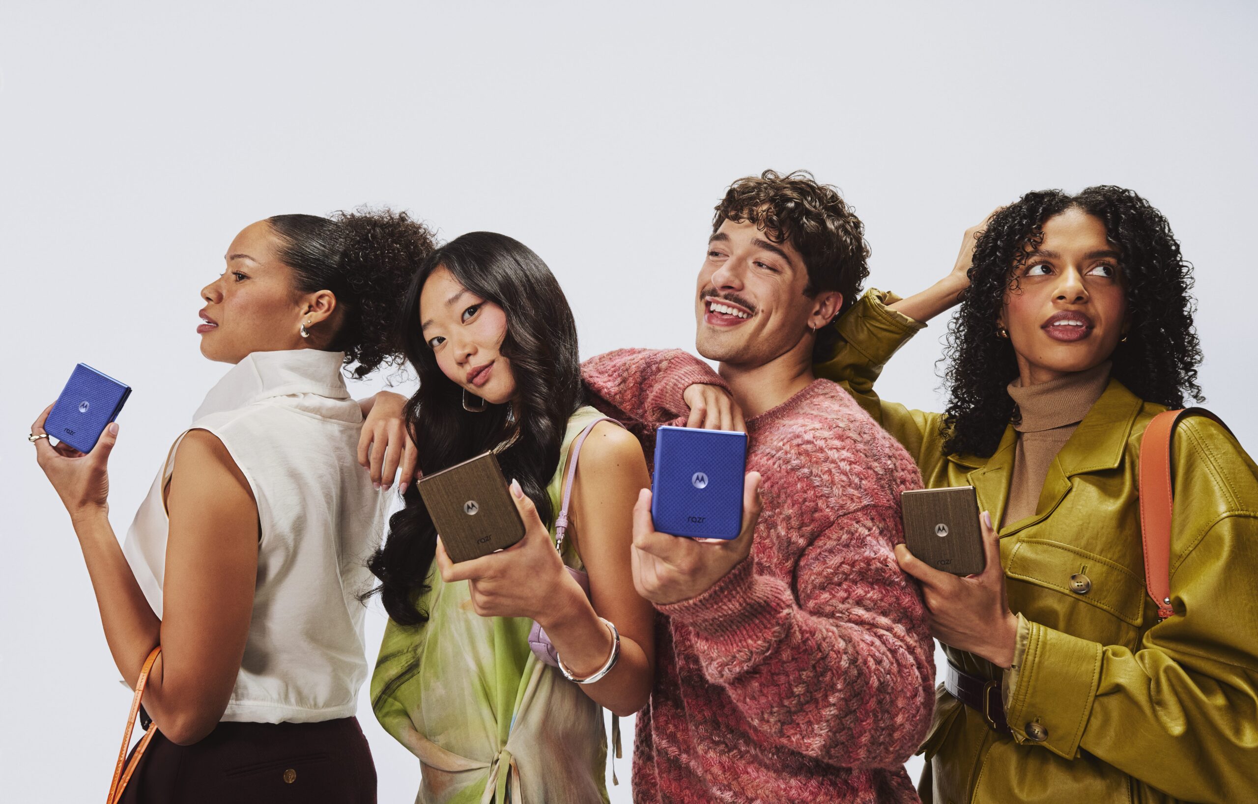 Motorola lan&ccedil;a Razr 70, 70 Plus e 70 Ultra com c&acirc;meras de 50 MP