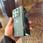 Razr Fold vs Galaxy Z Fold 7: Qual dobr&aacute;vel escolher?