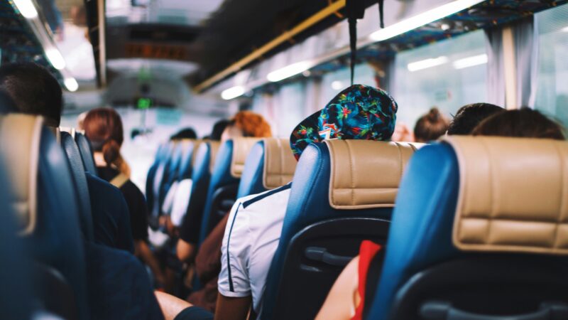 N&atilde;o s&atilde;o s&oacute; os idosos: veja quem pode ter direito a passagem gratuita e