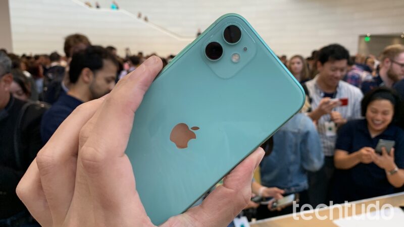 iPhone 11 receber&aacute; iOS 27; celular de 2019 ainda vale a pena em 2026?
