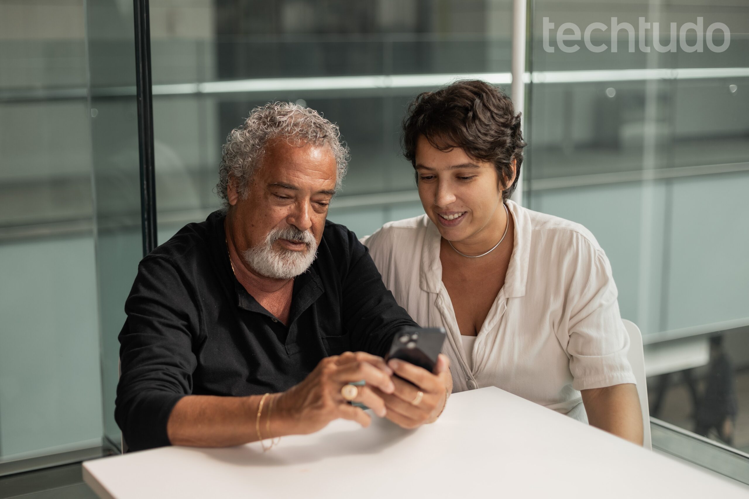 8 documentos para idosos manterem atualizados e n&atilde;o perder benef&iacute;cios
