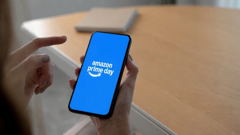 Amazon Prime Day 2026 come&ccedil;a hoje; veja ofertas e cupons liberados no Brasil