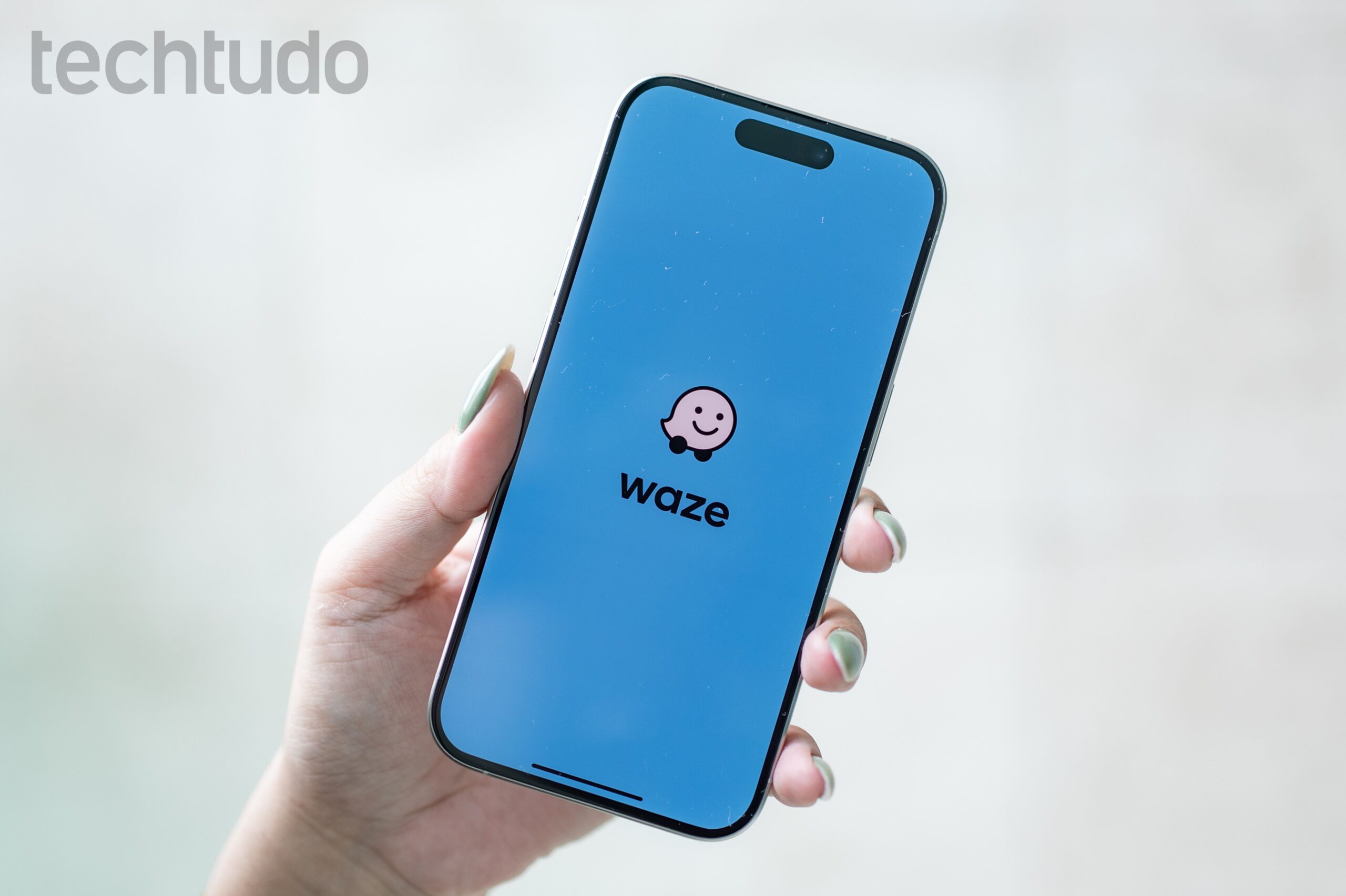 Waze lan&ccedil;a modo moto e integra o Gemini para viagens mais inteligentes