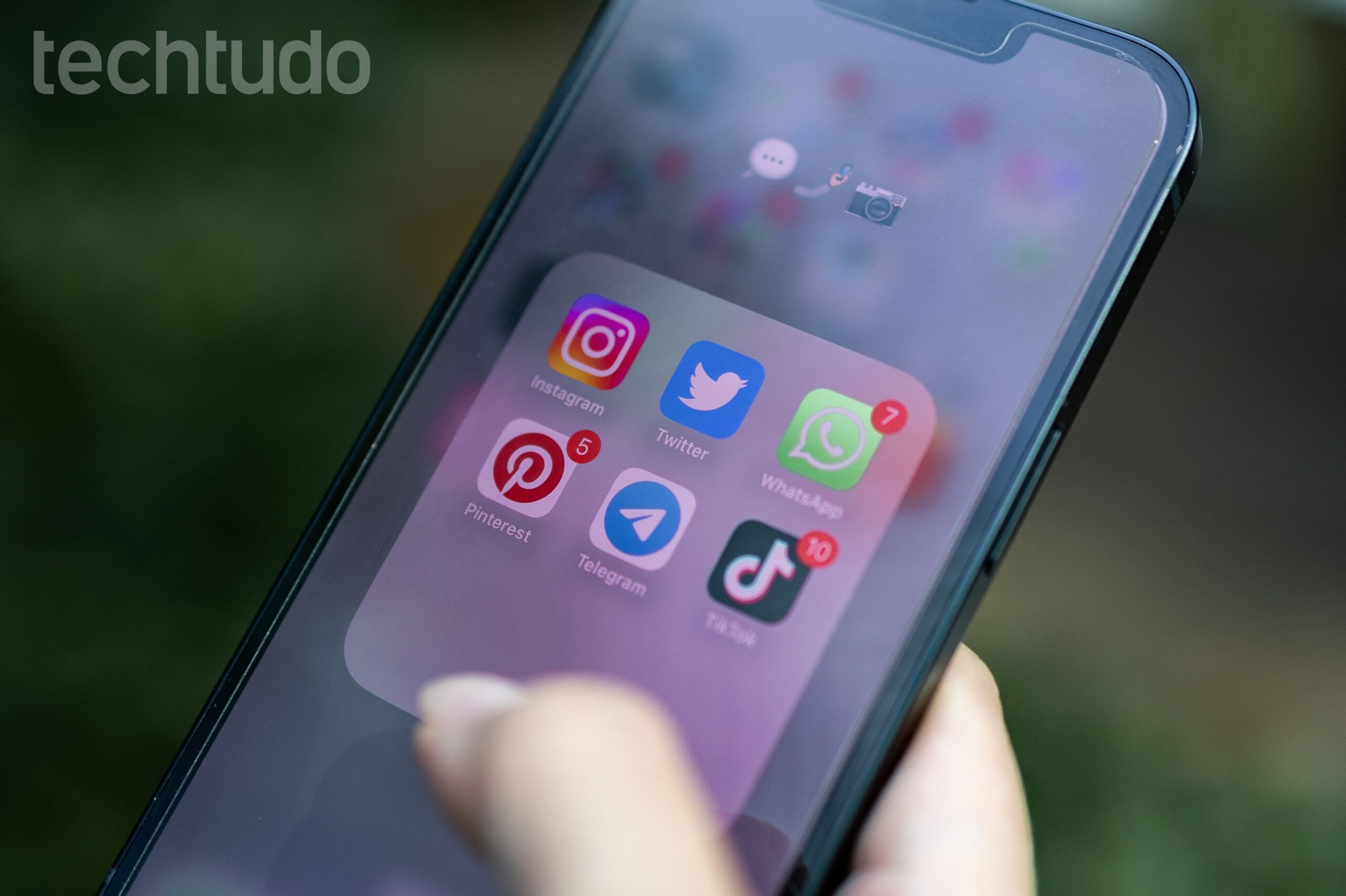 Posso ser demitido por justa causa por um post nas redes sociais? Advogado explica