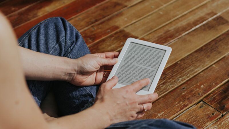 Encha seu Kindle: Amazon libera livros de gra&ccedil;a hoje (13); saiba como pegar