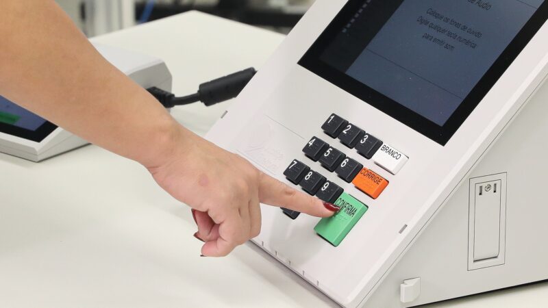 10 atos proibidos no momento de votar na urna eletr&ocirc;nica