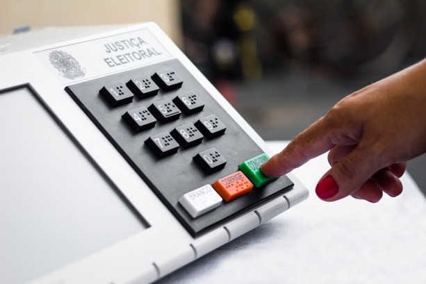 Simulador de vota&ccedil;&atilde;o: treine a sequ&ecirc;ncia de votos para 2026