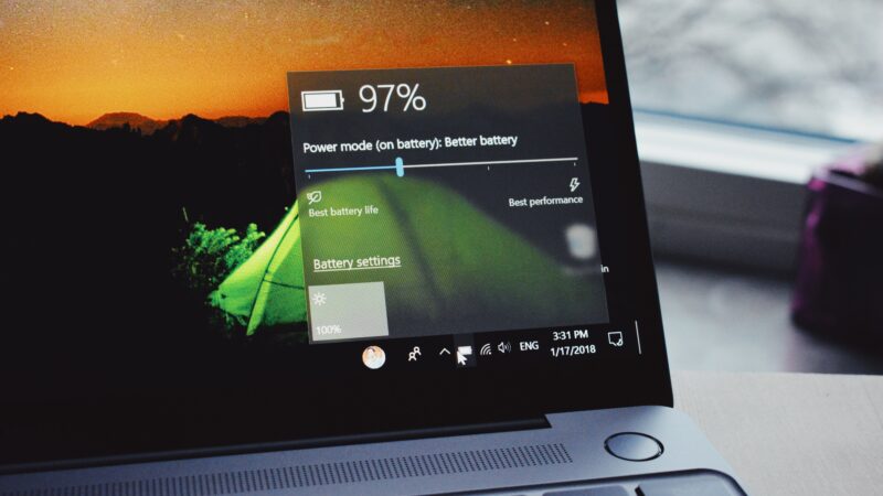 Por que alguns notebooks nunca carregam at&eacute; 100%?